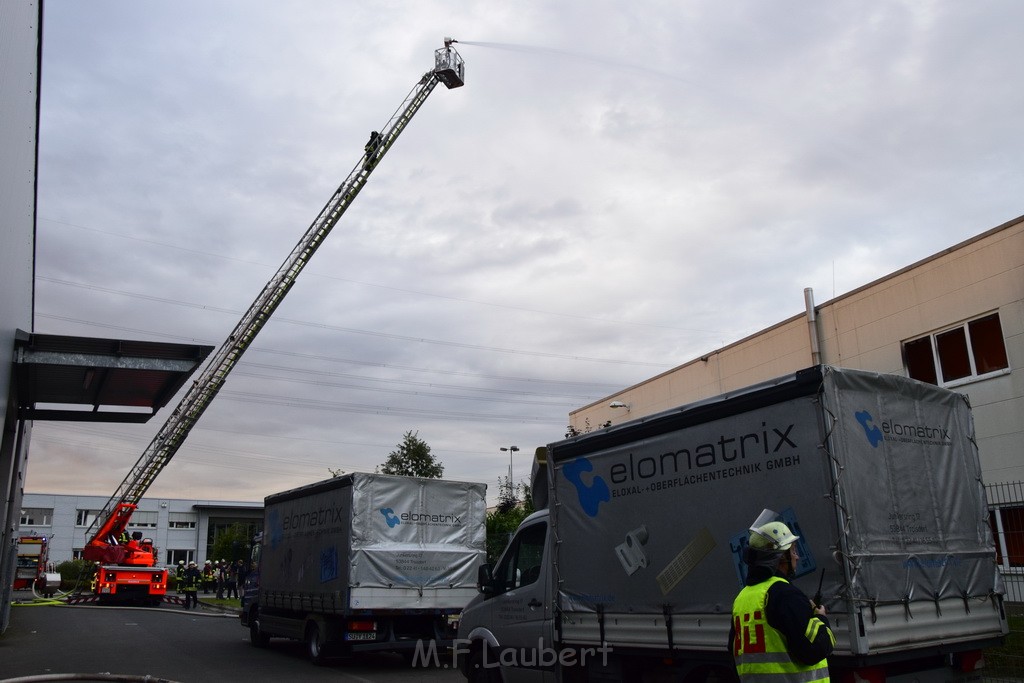 Grossbrand Halle Troisdorf Kriegsdorf Junkersring P208.JPG - Miklos Laubert